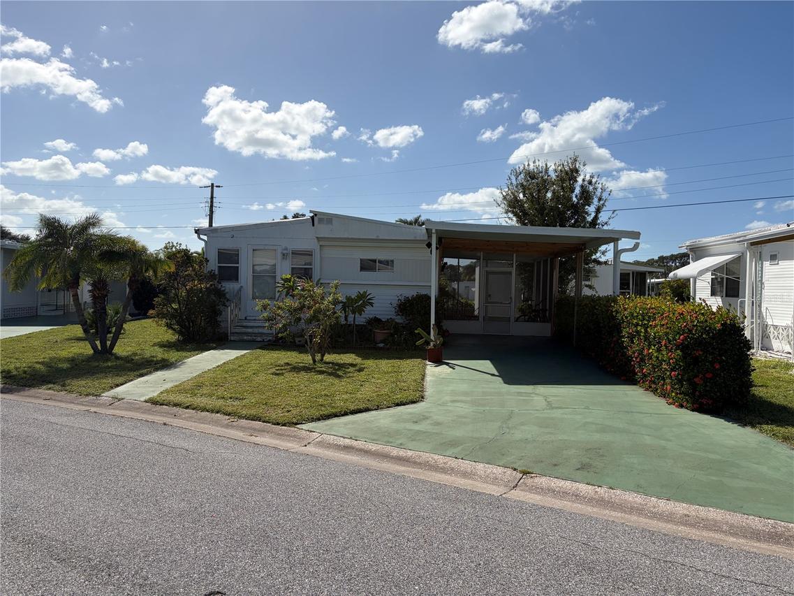 4949 Oakland Hills Ave., Sarasota, FL 34234