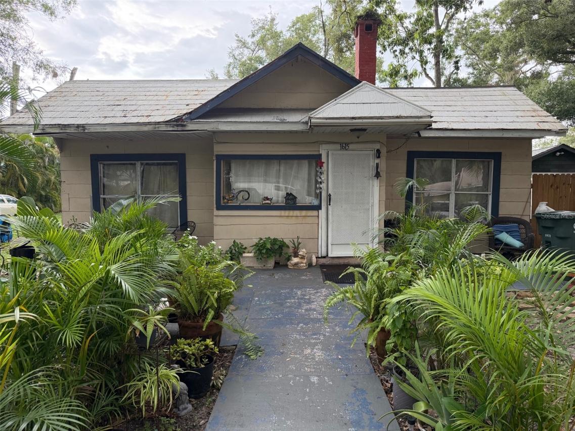 1615 3rd Ave., Bradenton, FL 34208