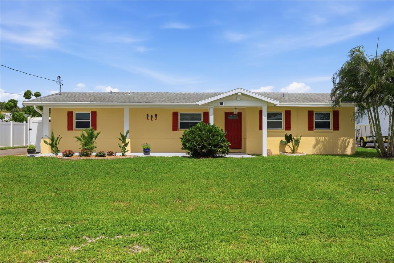 712 Poinsettia Ave., Ellenton, FL 34222
