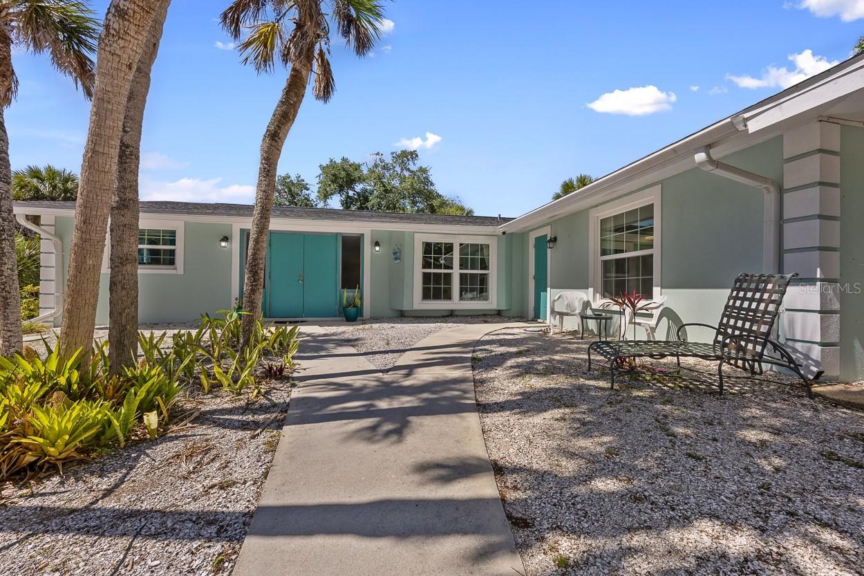4055 Bay Oaks Cir., Englewood, FL 34223