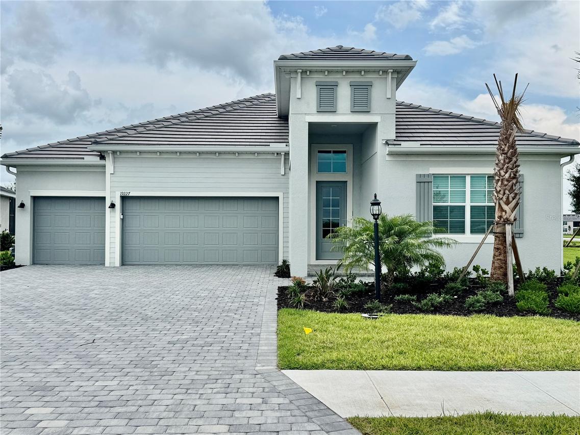 19227 Scallop Loop, Lakewood Ranch, FL 34211