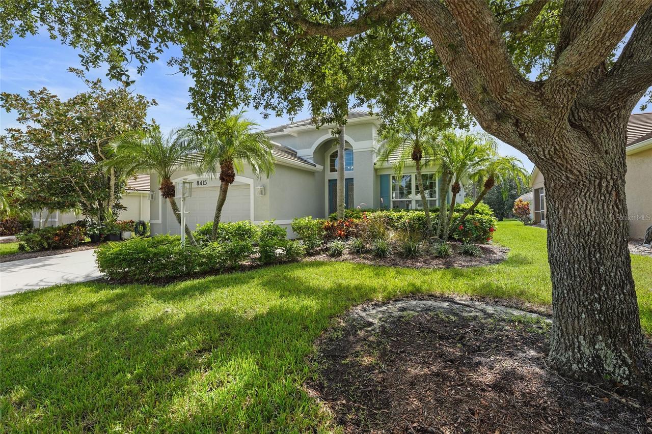8415 Whispering Woods Ct., Bradenton, FL 34202