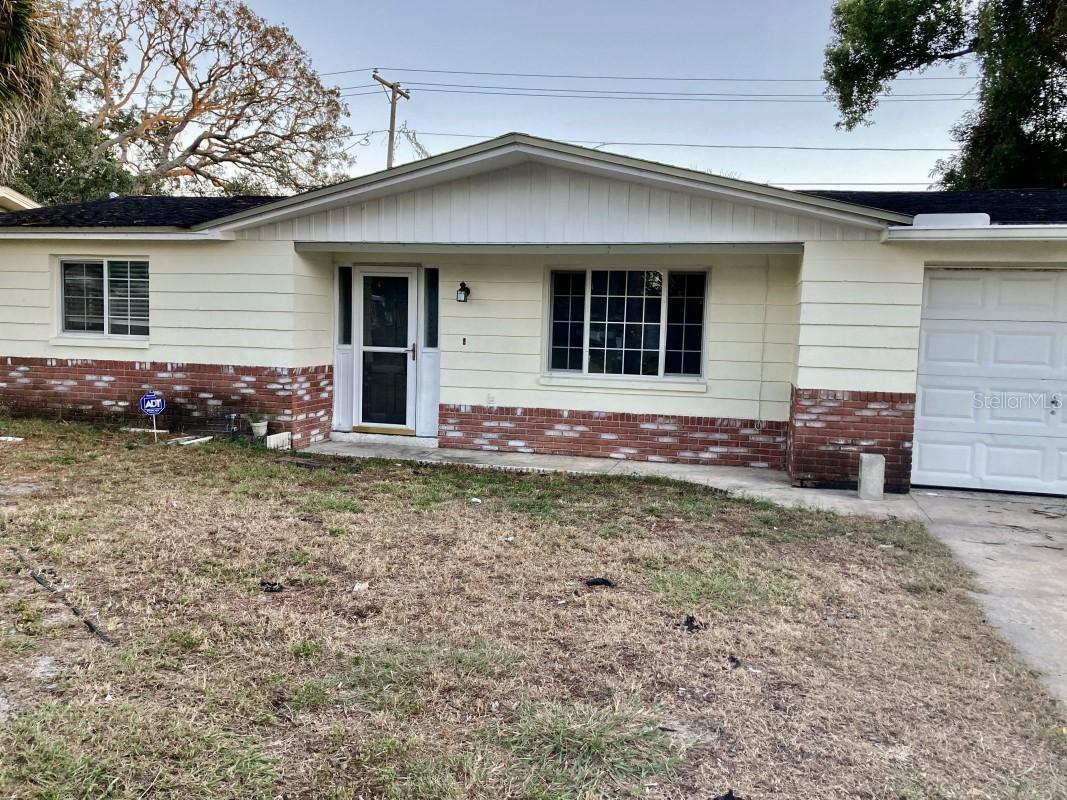 4338 Beacon Square Dr., Holiday, FL 34691