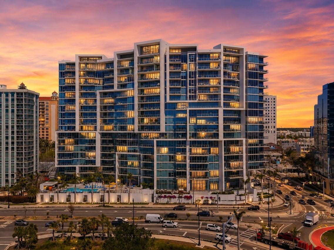 1155 N Gulfstream Ave. #807, Sarasota, FL 34236