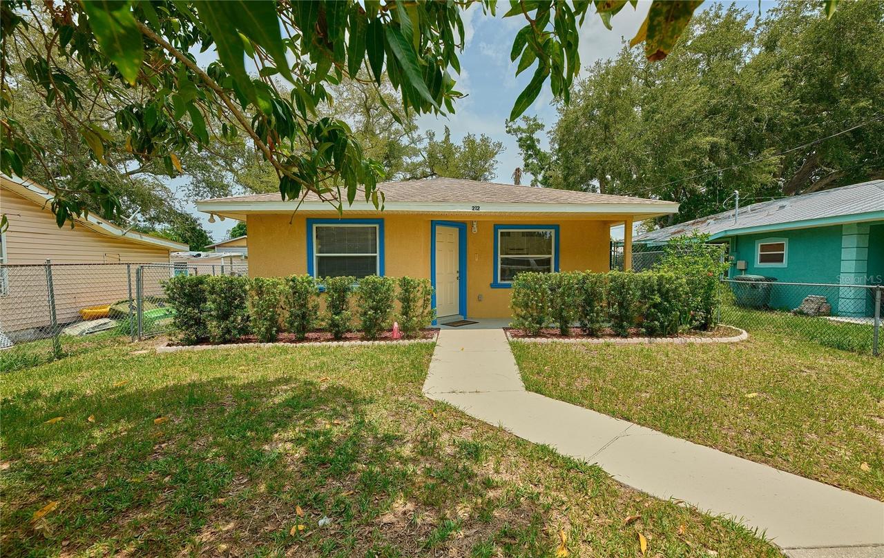 212 13th Ave., Bradenton, FL 34205