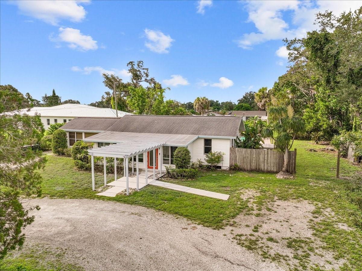 2404 Bispham Rd., Sarasota, FL 34231