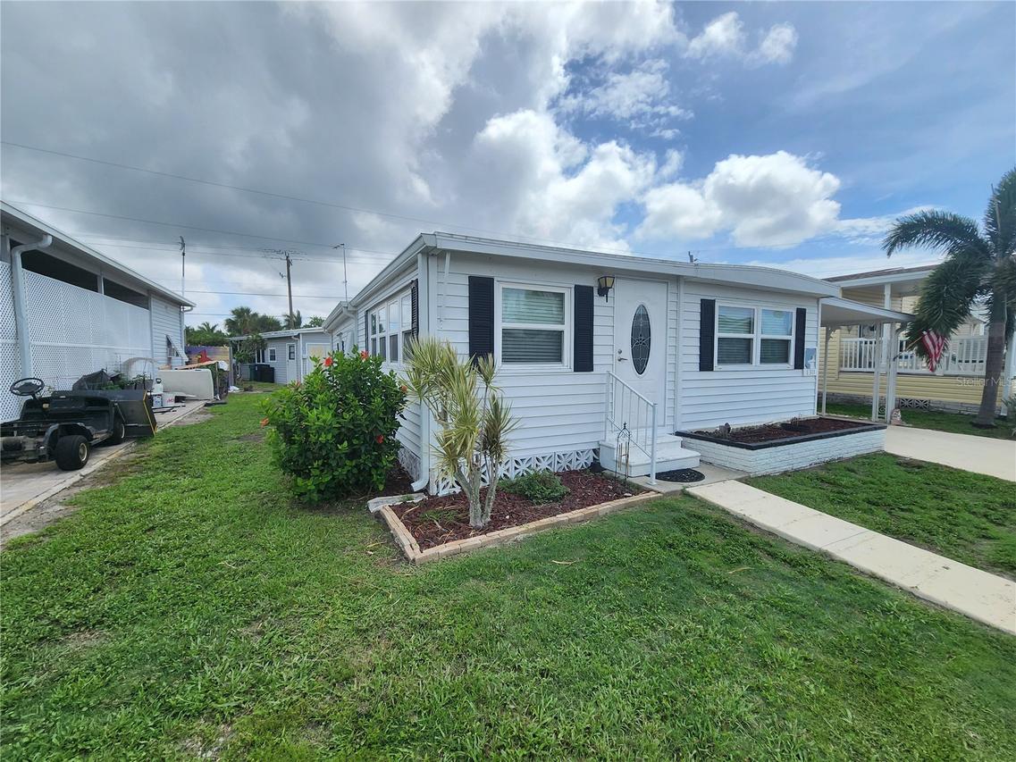 130 Capri Dr., Palmetto, FL 34221
