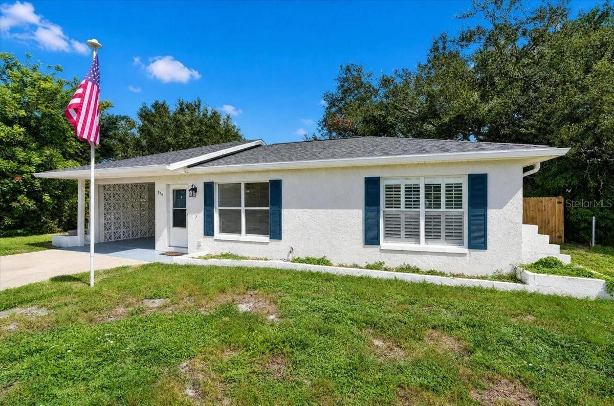 879 E Seminole Dr., Venice, FL 34293
