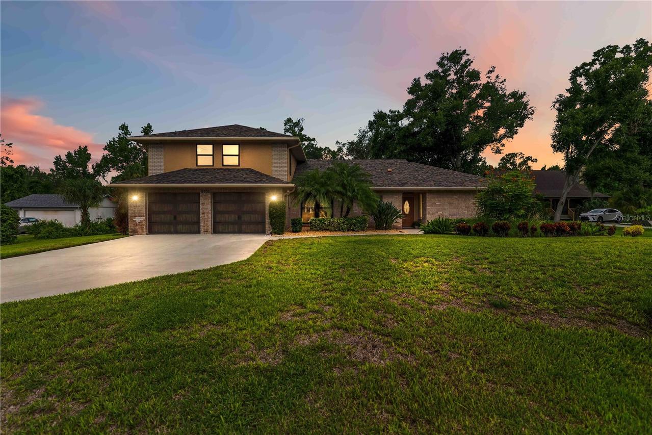 9703 65th Ave., Bradenton, FL 34202