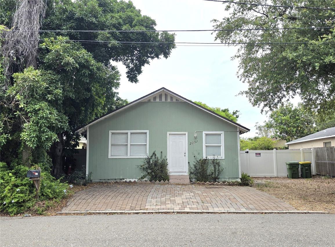 2031 4th St., Sarasota, FL 34237