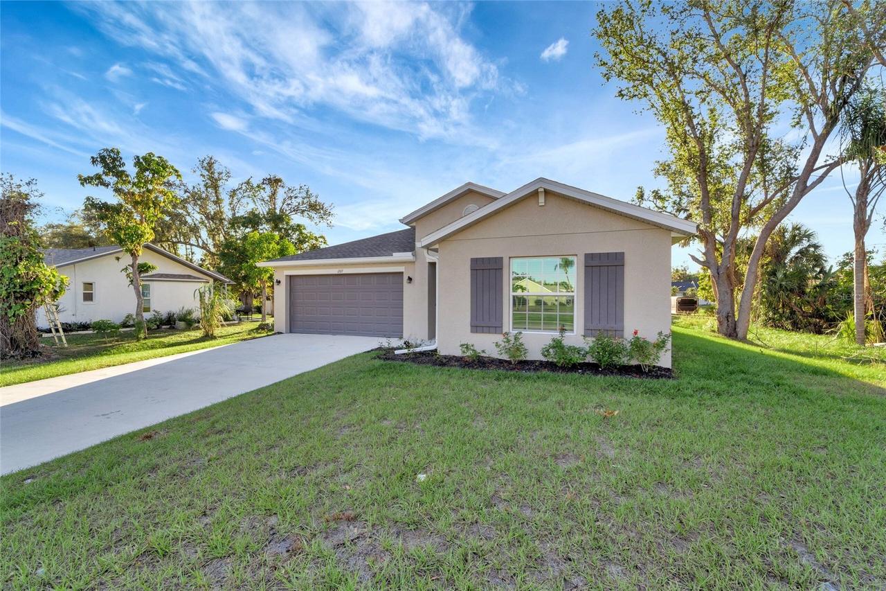 1207 Sheehan Blvd., Port Charlotte, FL 33952