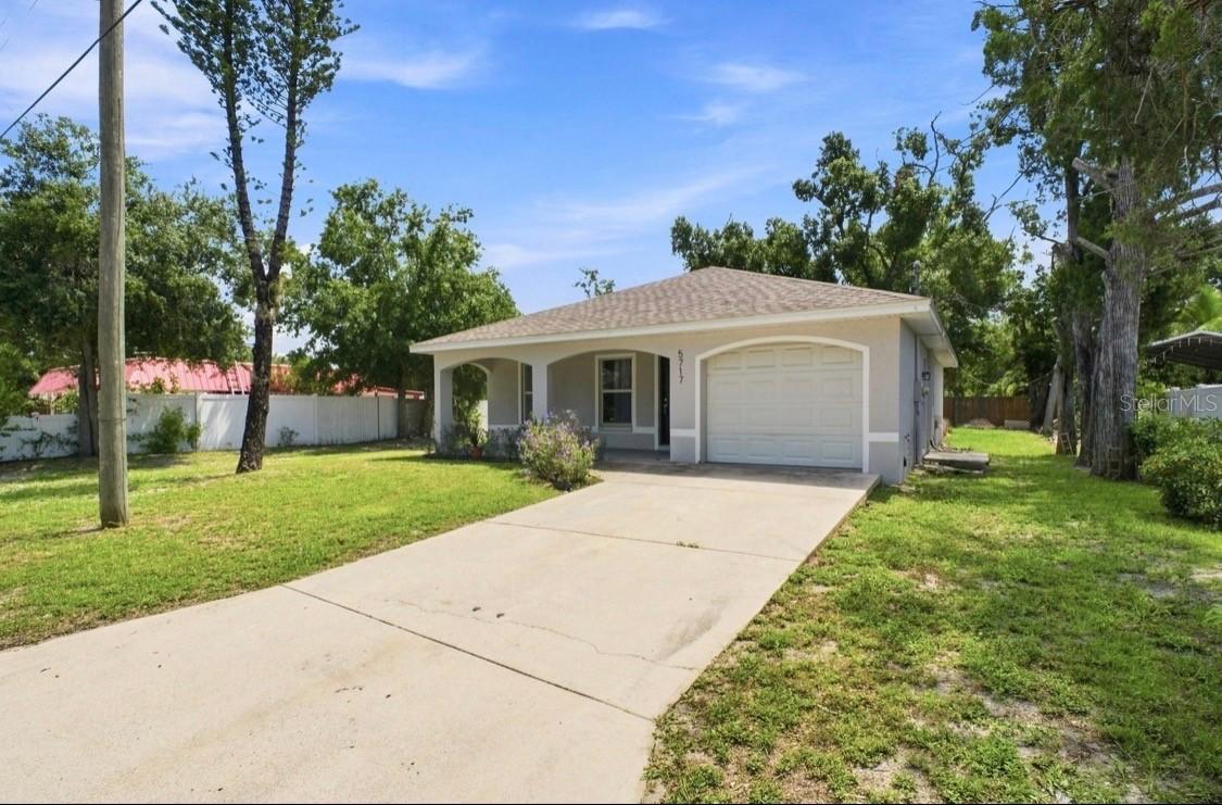 5717 E 11th St., Bradenton, FL 34203