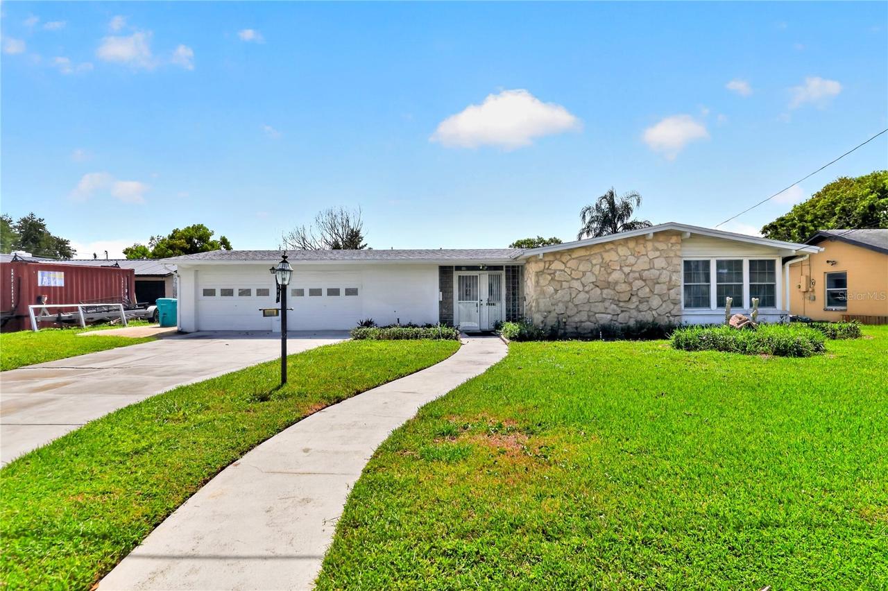 2604 Reef Ct., Orlando, FL 32805