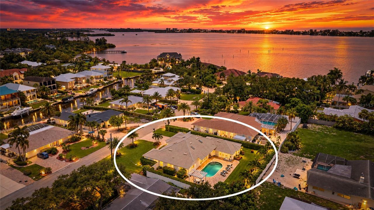 7780 Holiday Dr., Sarasota, FL 34231