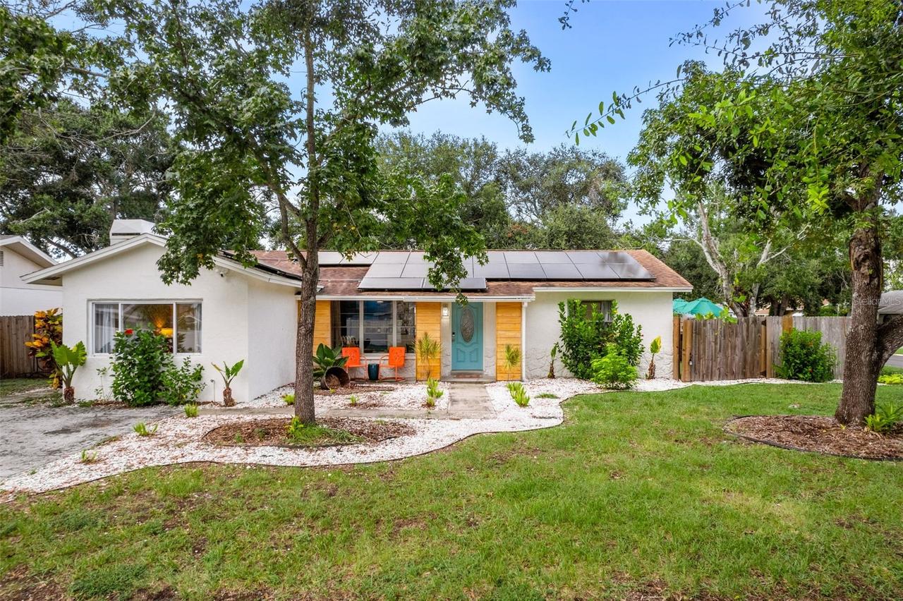 7957 Cottonwoode Dr., Largo, FL 33773