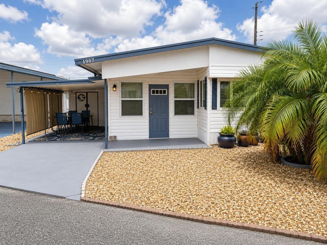 1907 Iowa Ave., Bradenton, FL 34207