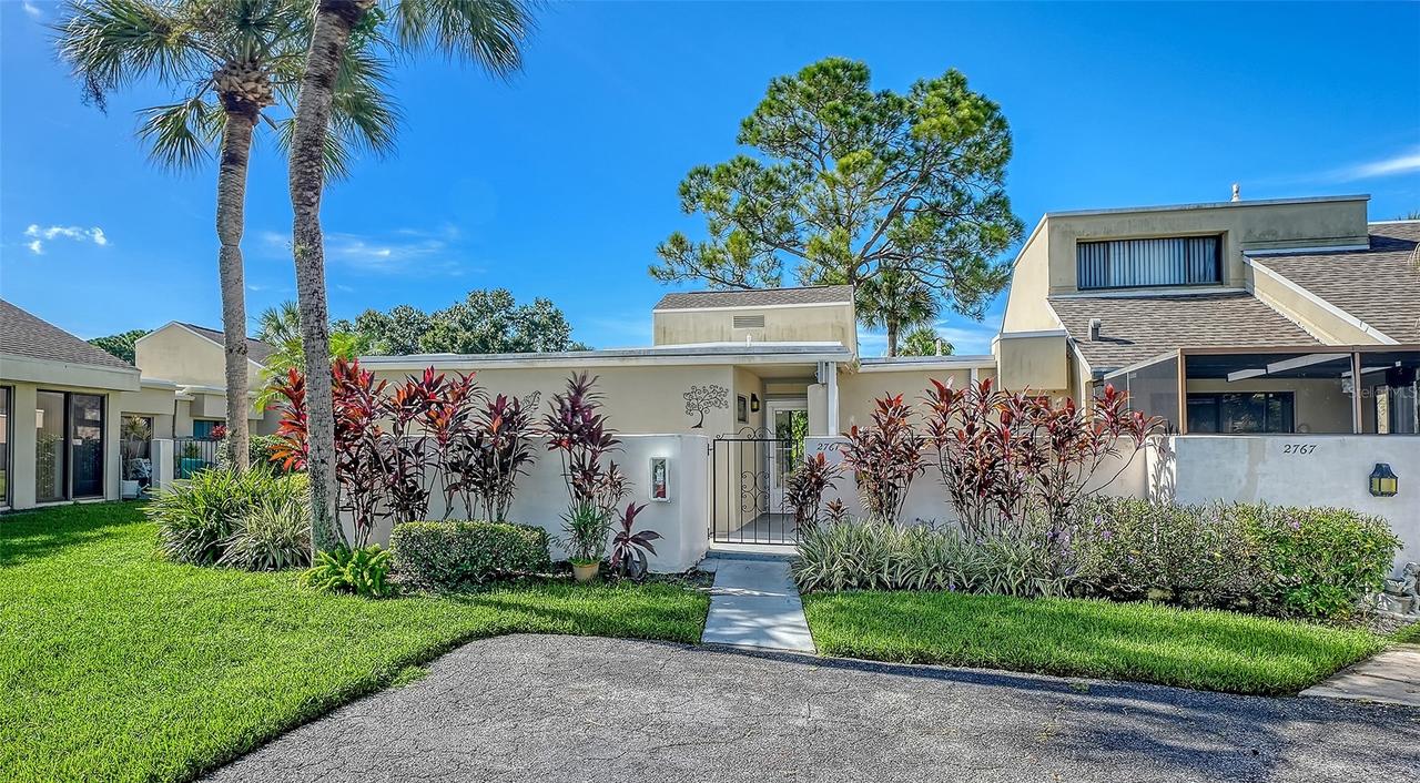 2761 Horseshoe Ct. #Q4, Sarasota, FL 34235