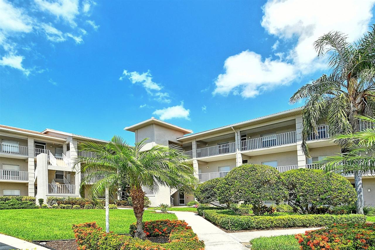9610 Club South Cir. #4302, Sarasota, FL 34238