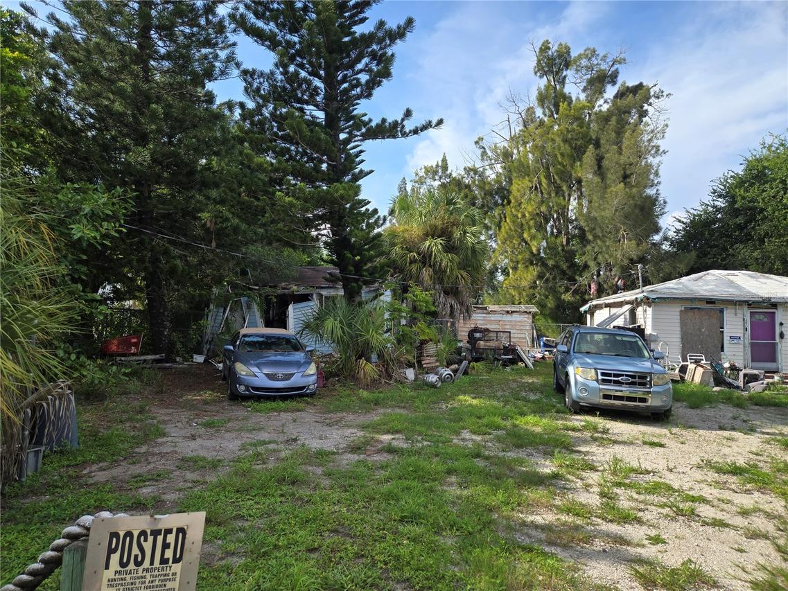 1305 & 1309 Hardin Ave., Sarasota, FL 34243