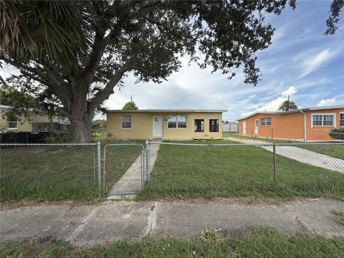 8274 Bumford Ave., North Port, FL 34287