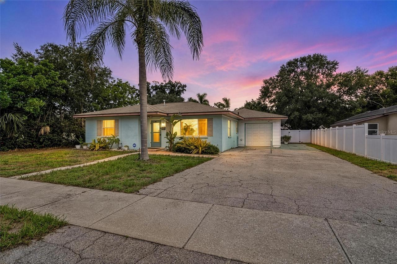 2508 14th Ave., Bradenton, FL 34205