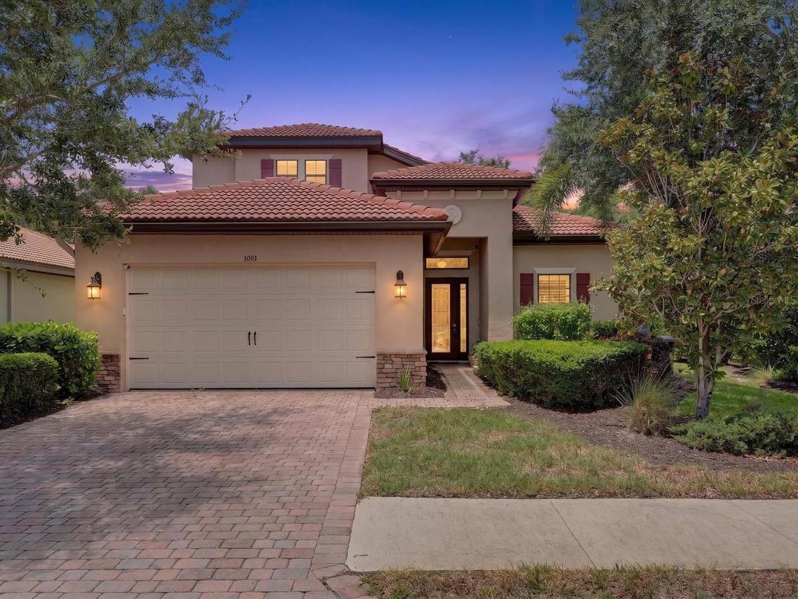1093 Bluffwood Dr., Nokomis, FL 34275