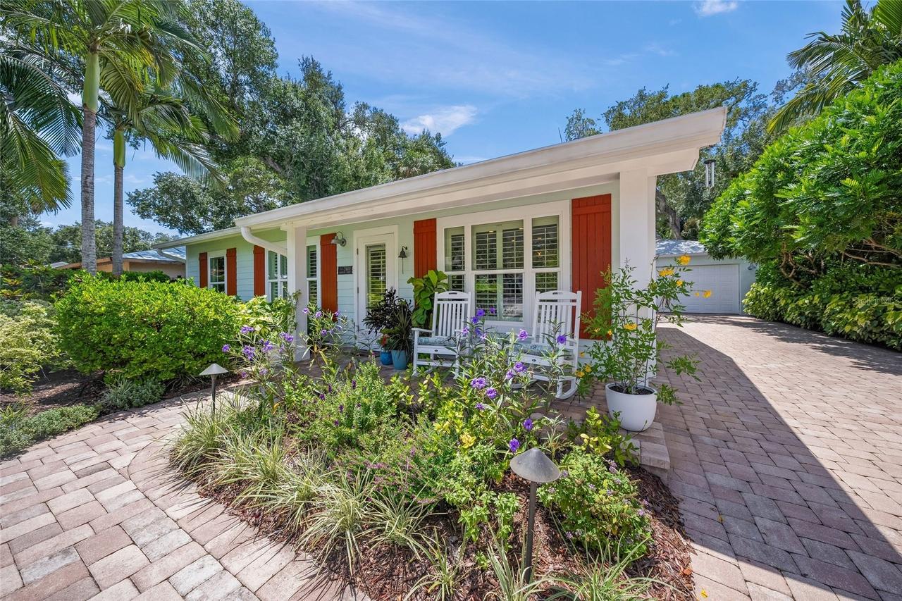 2440 Arlington St., Sarasota, FL 34239