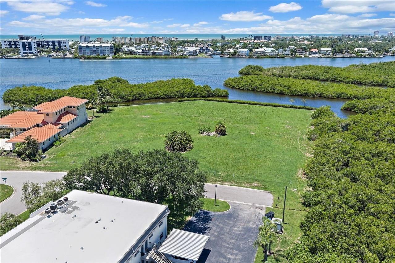 Tidewood Ave., Sarasota, FL 34231