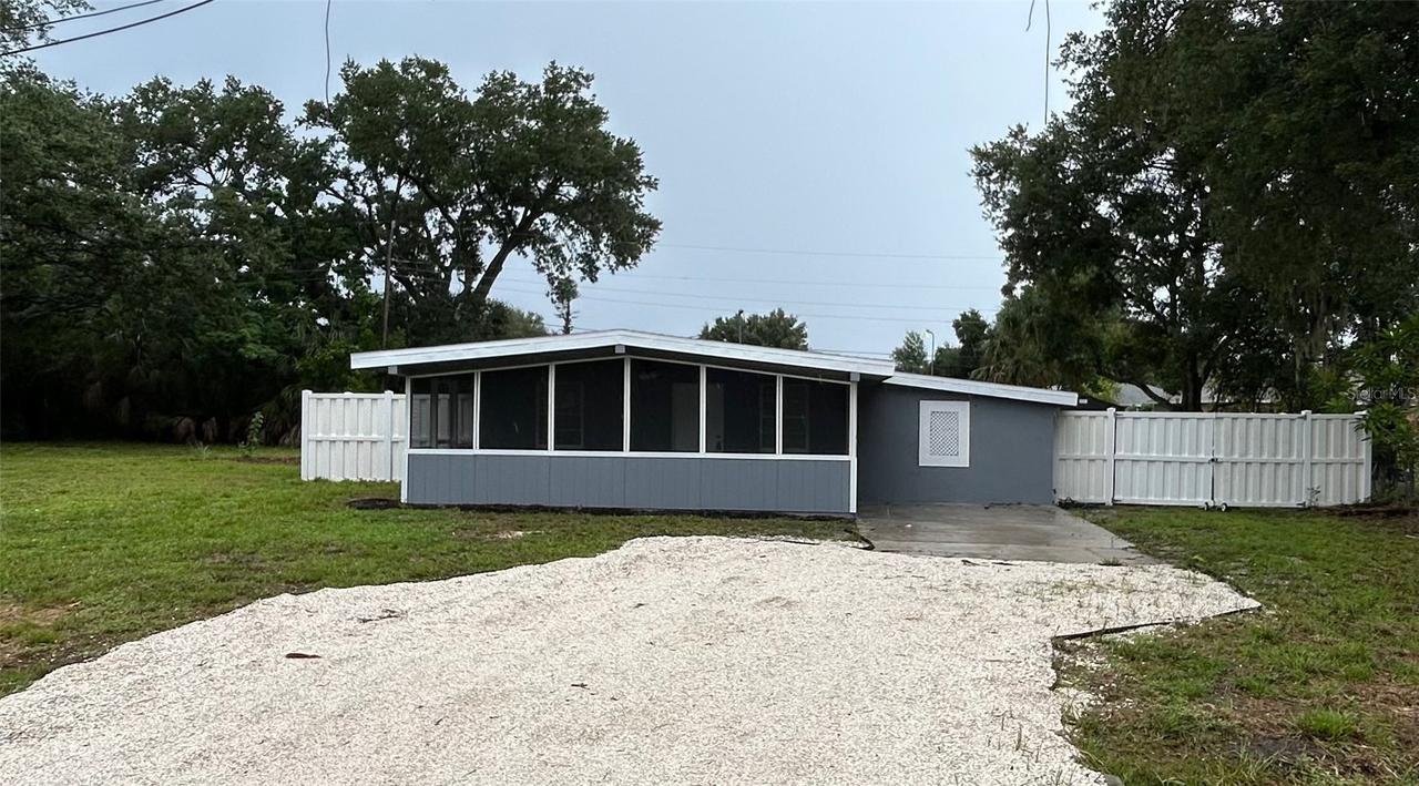 1411 24th Ave., Bradenton, FL 34208