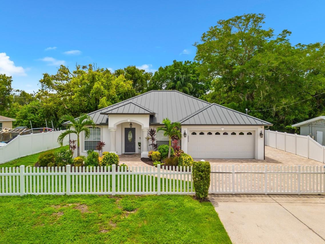 5022 20th Street Ct., Bradenton, FL 34203