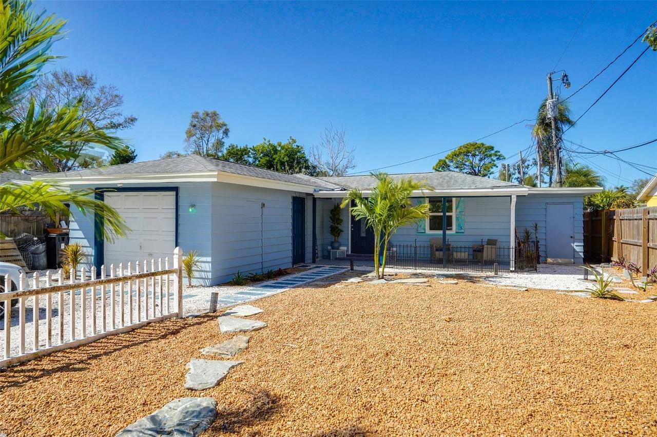 2741 Parma St., Sarasota, FL 34231