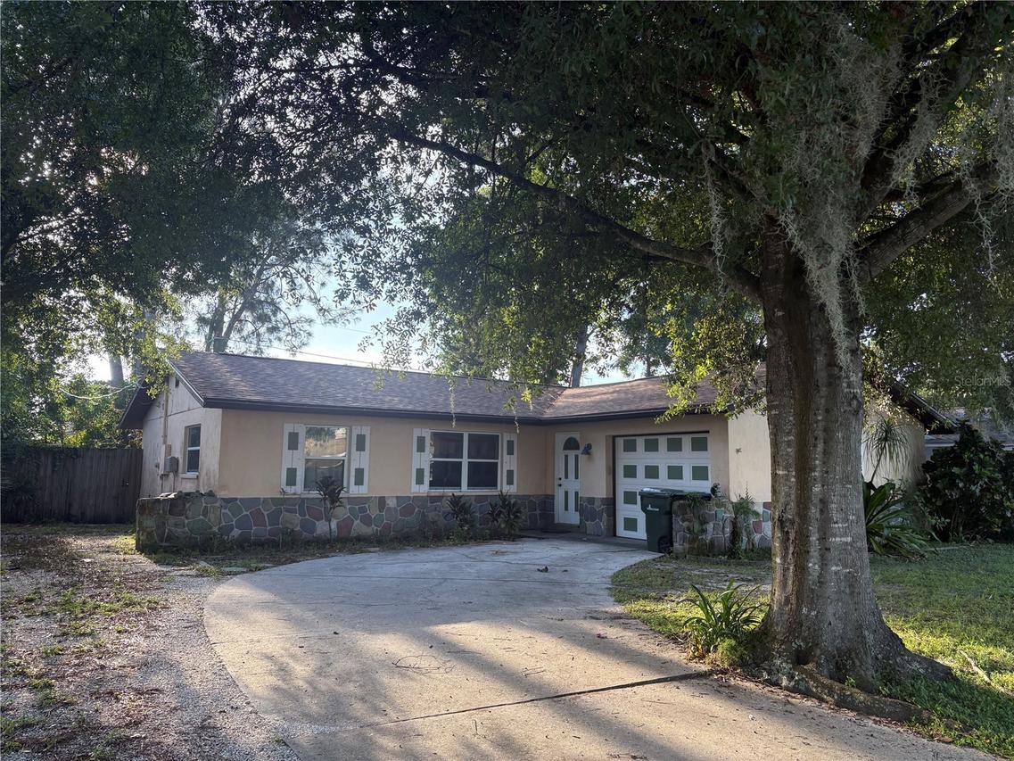3925 Allan Pl., Sarasota, FL 34241