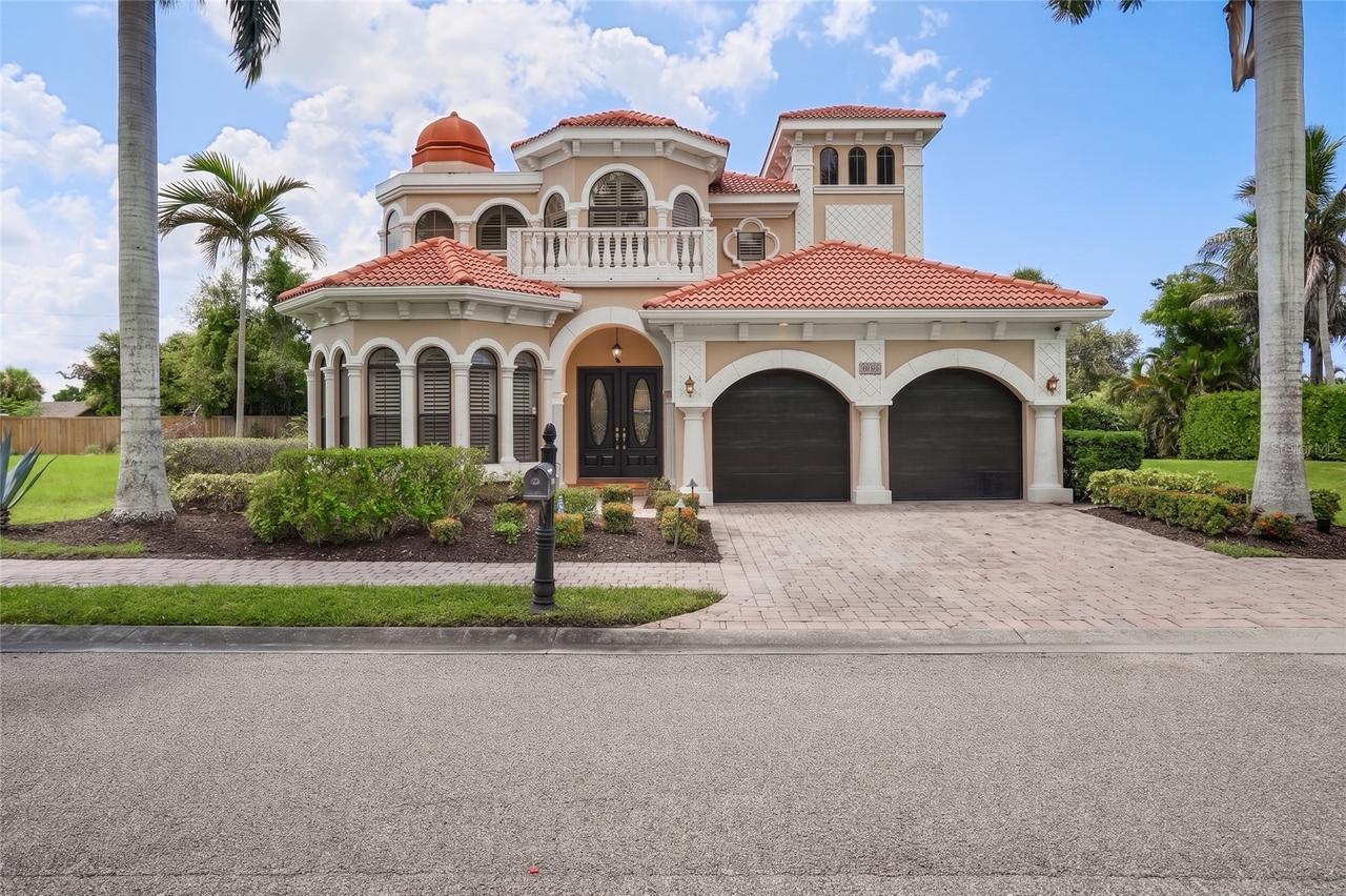 1650 Assisi Dr. #16, Sarasota, FL 34231