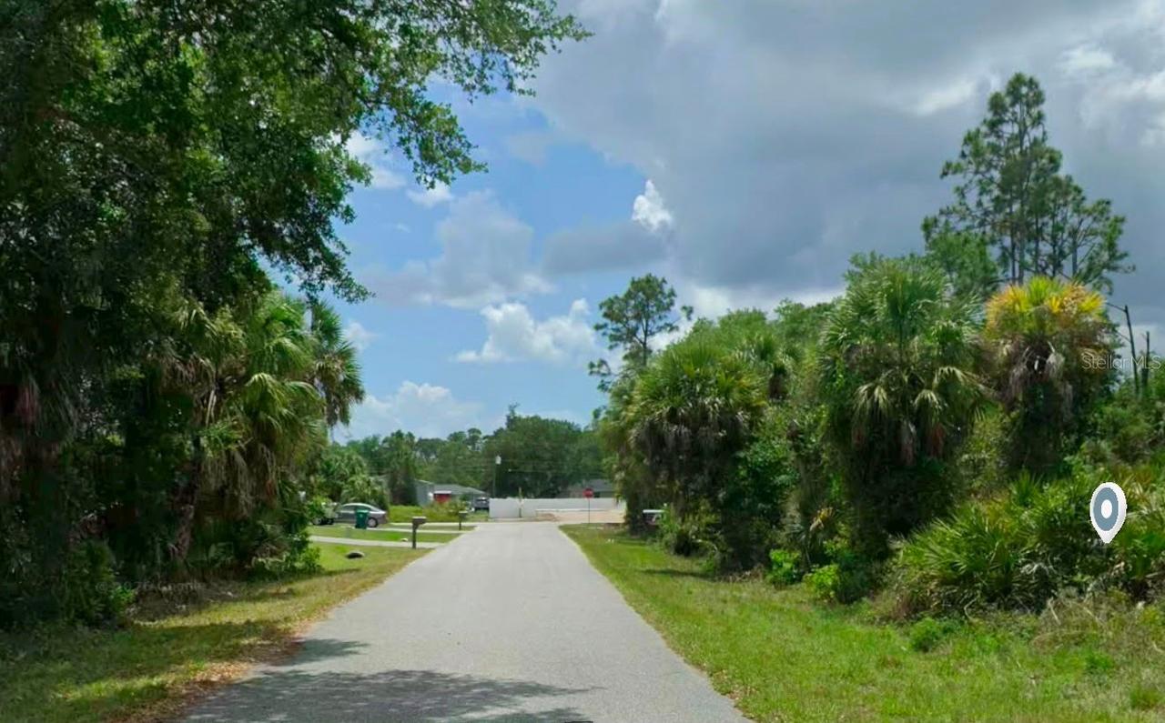 411 Lindon St., Port Charlotte, FL 33954