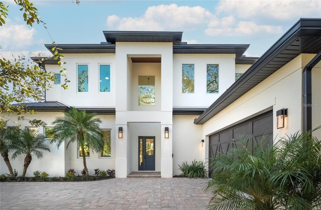 2420 Floyd St., Sarasota, FL 34239