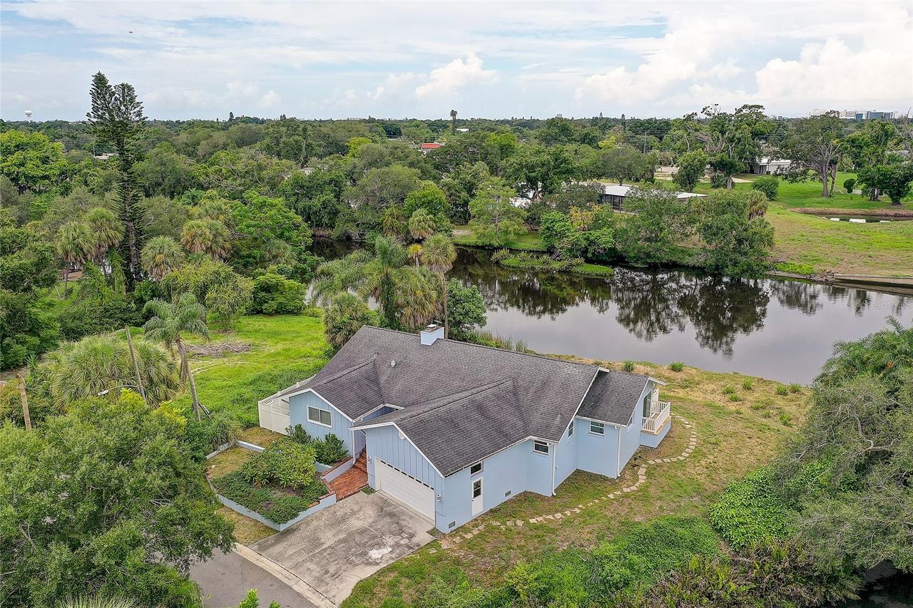 3214 N Seclusion Dr., Sarasota, FL 34239