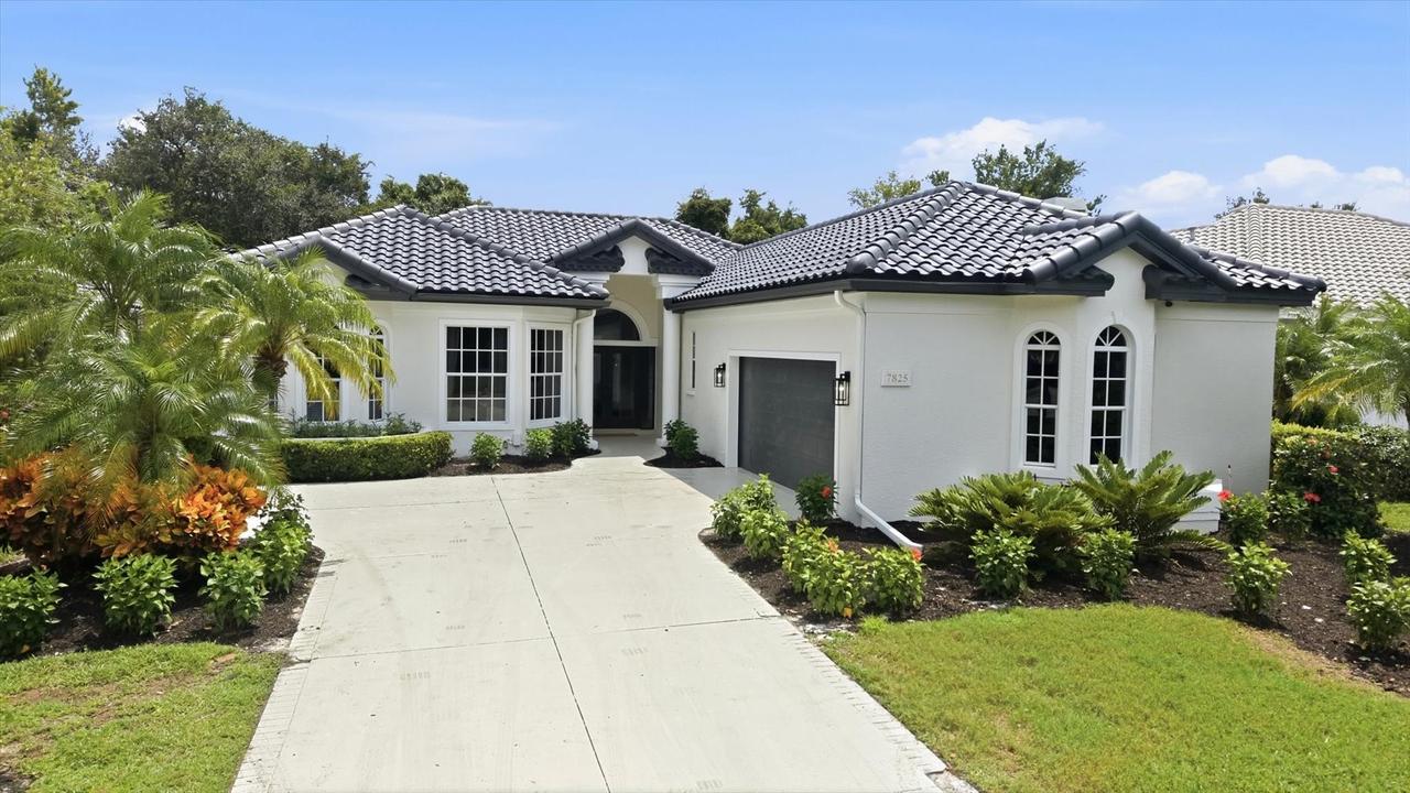 7825 Wilton Crescent Cir., Bradenton, FL 34201