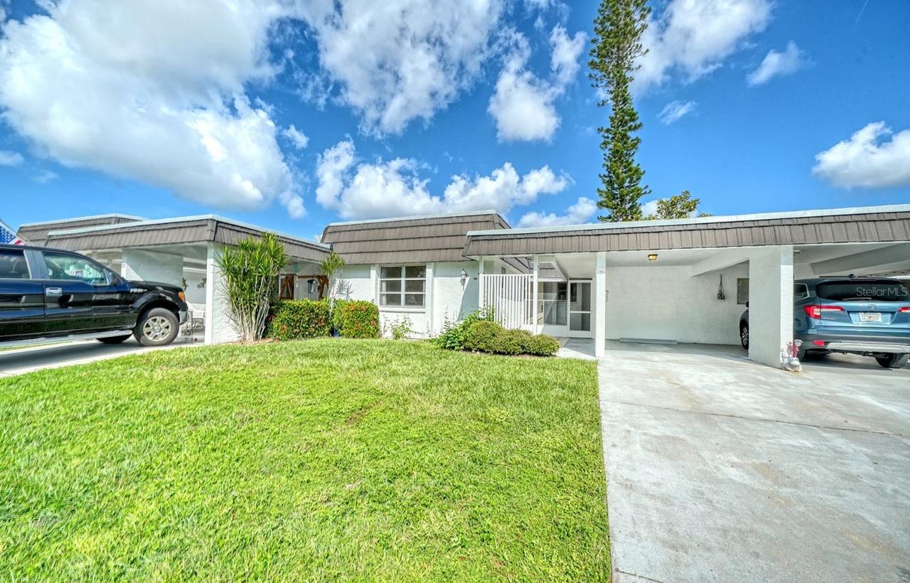 3961 Ashwood Ln. #44, Sarasota, FL 34232