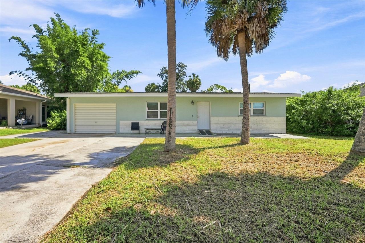 2618 Lakeshore Cir., Port Charlotte, FL 33952