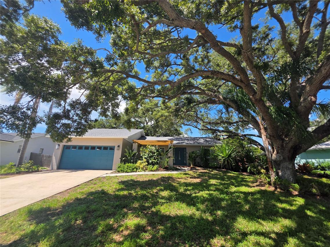 7708 NW 9th Ave Dr., Bradenton, FL 34209