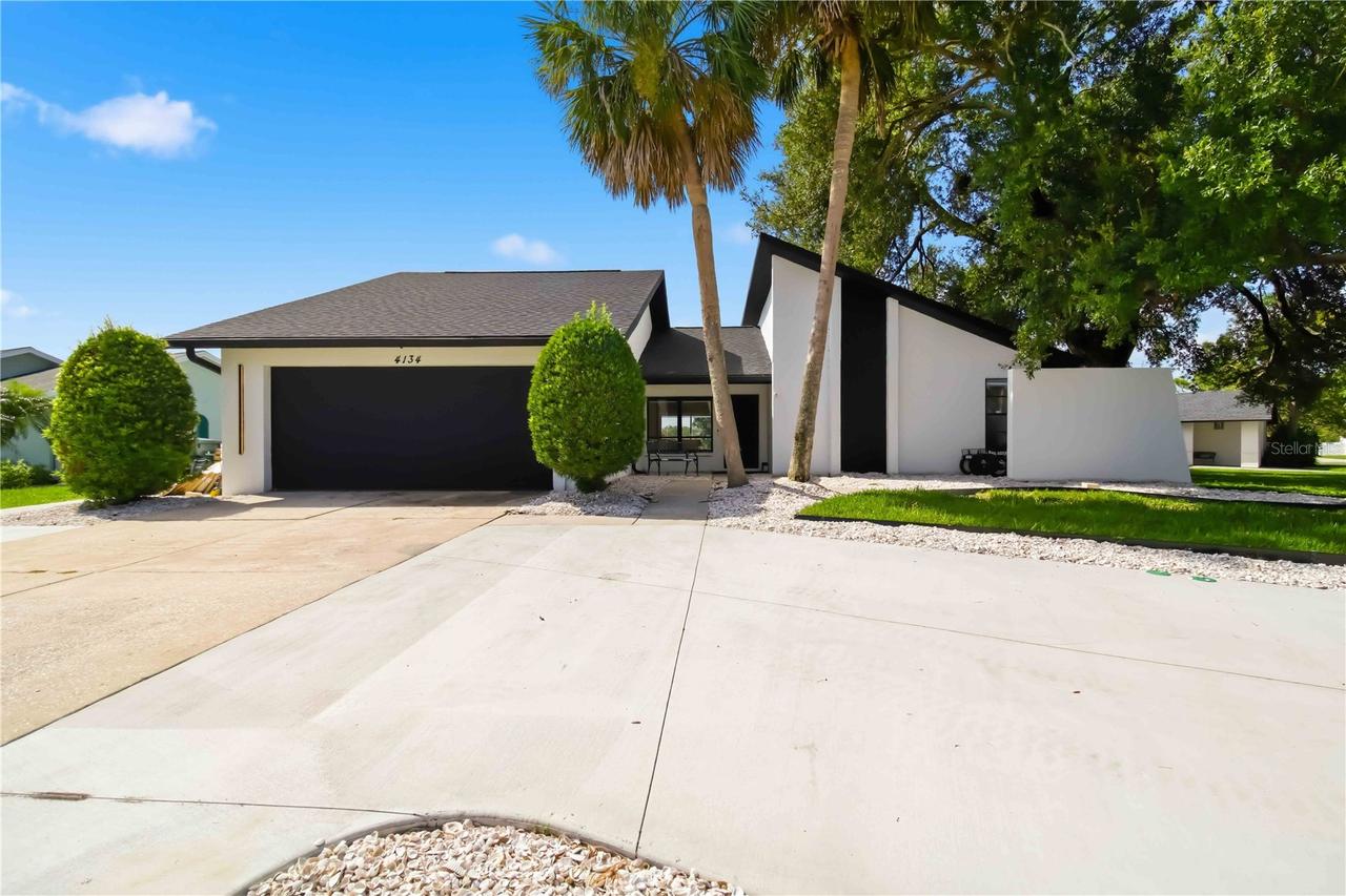 4134 Eastwood Dr., Sarasota, FL 34232