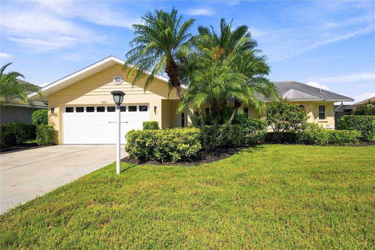 5833 Carriage Dr., Sarasota, FL 34243