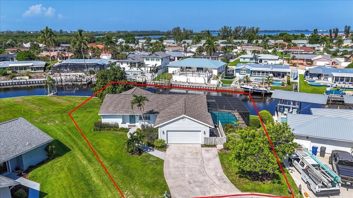 5016 Mangrove Point Rd., Bradenton, FL 34210