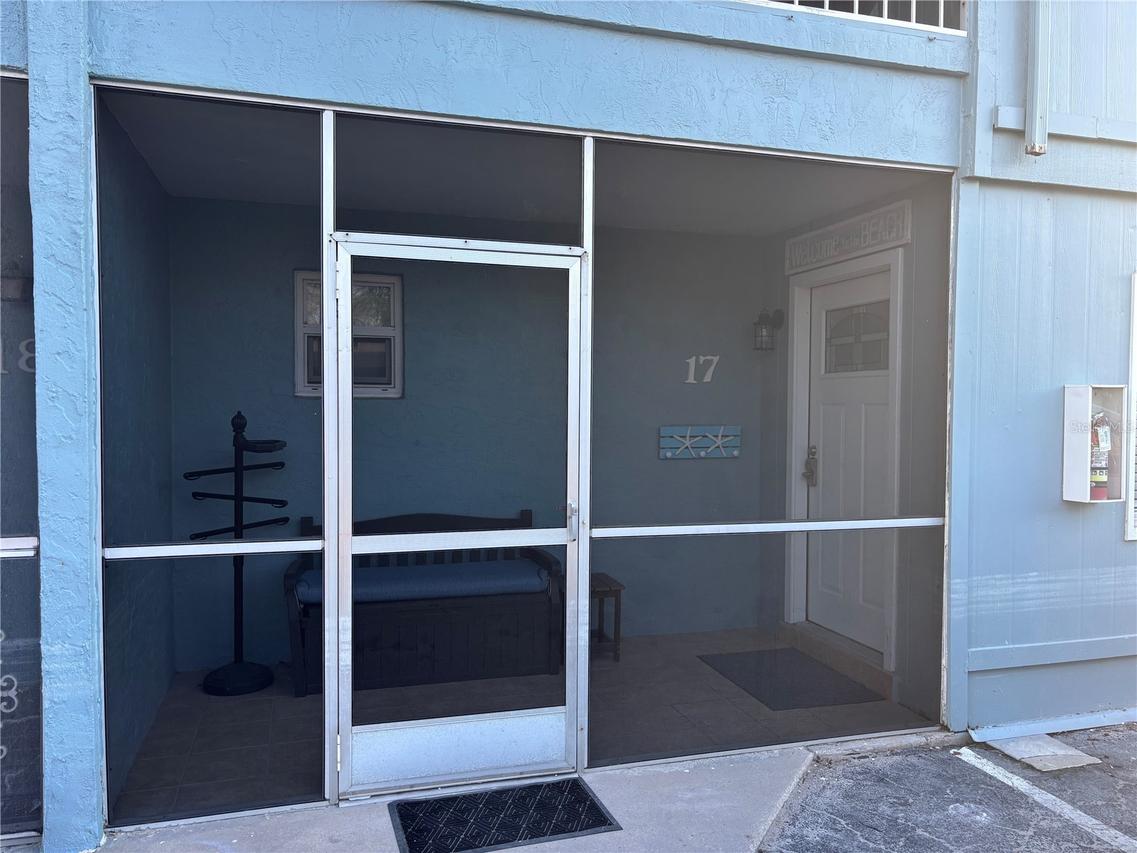 170 Roosevelt Dr. #17, Sarasota, FL 34236