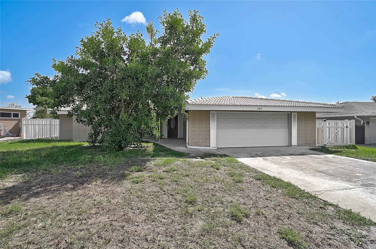 707 Park Ln., Bradenton, FL 34209