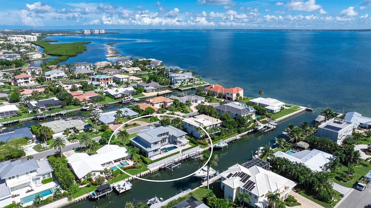 560 Chipping Ln., Longboat Key, FL 34228