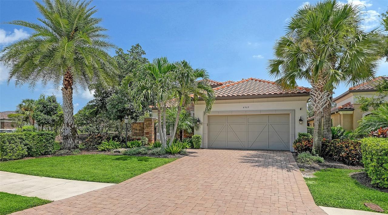 4909 Napoli Run, Lakewood Ranch, FL 34211
