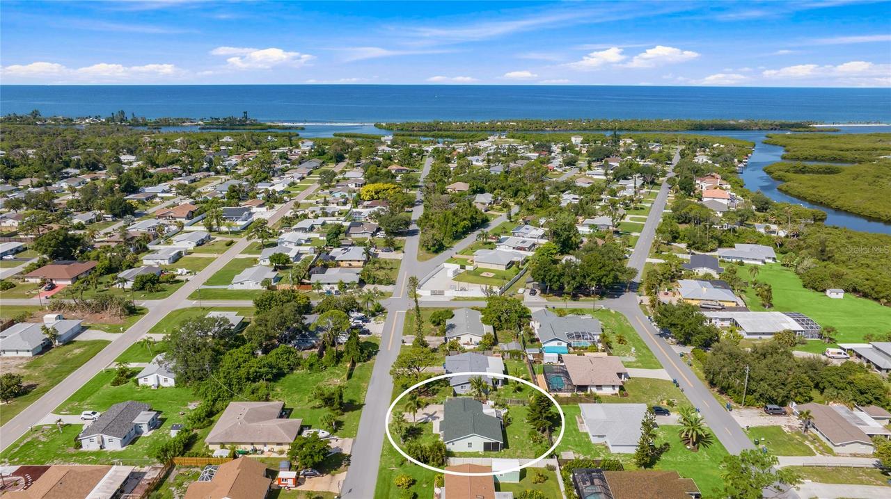 1220 Falcon Rd., Venice, FL 34293
