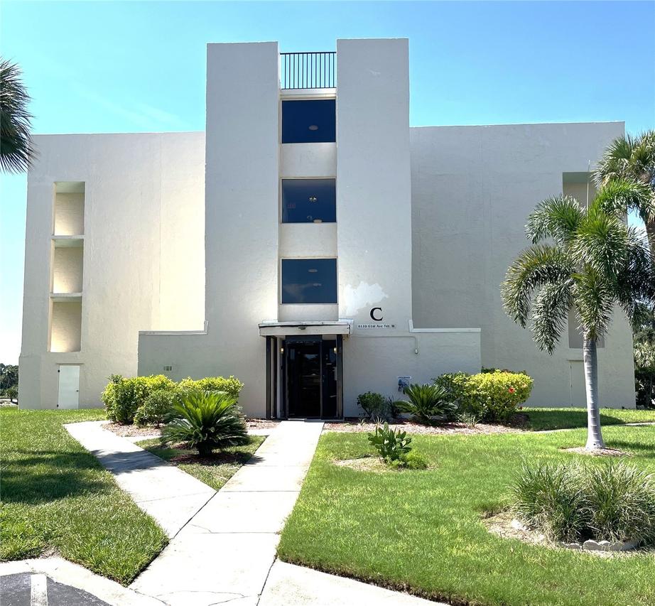 4119 61st Avenue Ter. #107, Bradenton, FL 34210