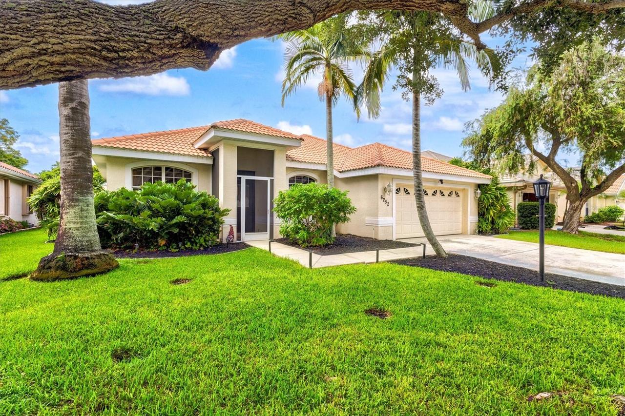 6252 Donnington Ct., Sarasota, FL 34238